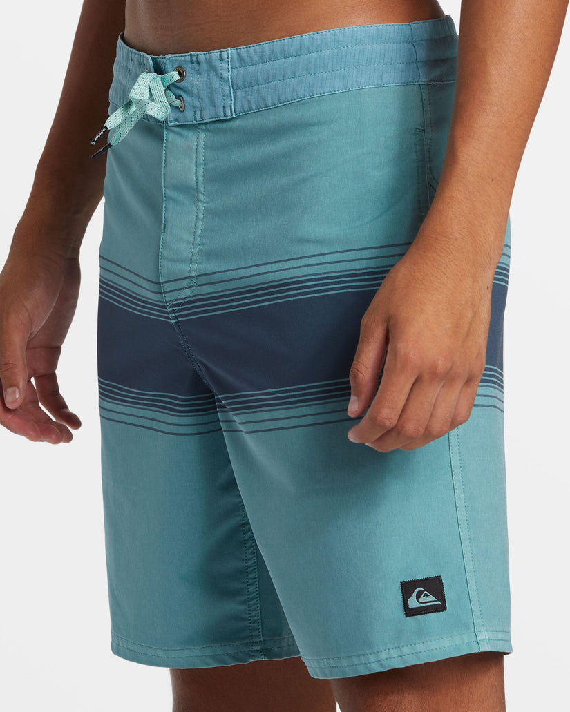 Surfsilk Street Trunk 18" Boardshorts - Aquifer